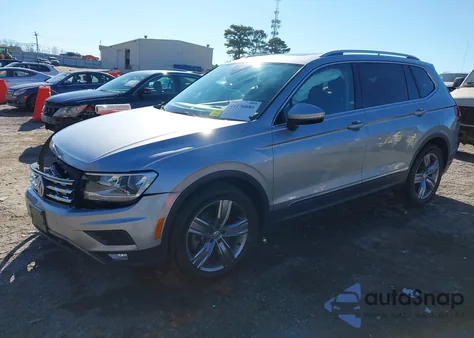2021 Volkswagen Tiguan 2.0T Se/2.0T Se R-Line Black/2.0T Sel z USA, uszkodzony, nr VIN 3VV3B7AX2MM005135
